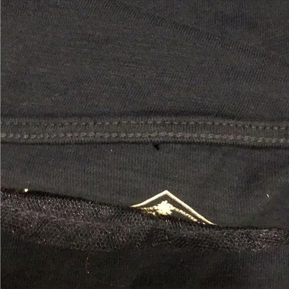 St John’s Bay pull over top Woman’s 1X blue with bead detail on neckline - Picture 7 of 9